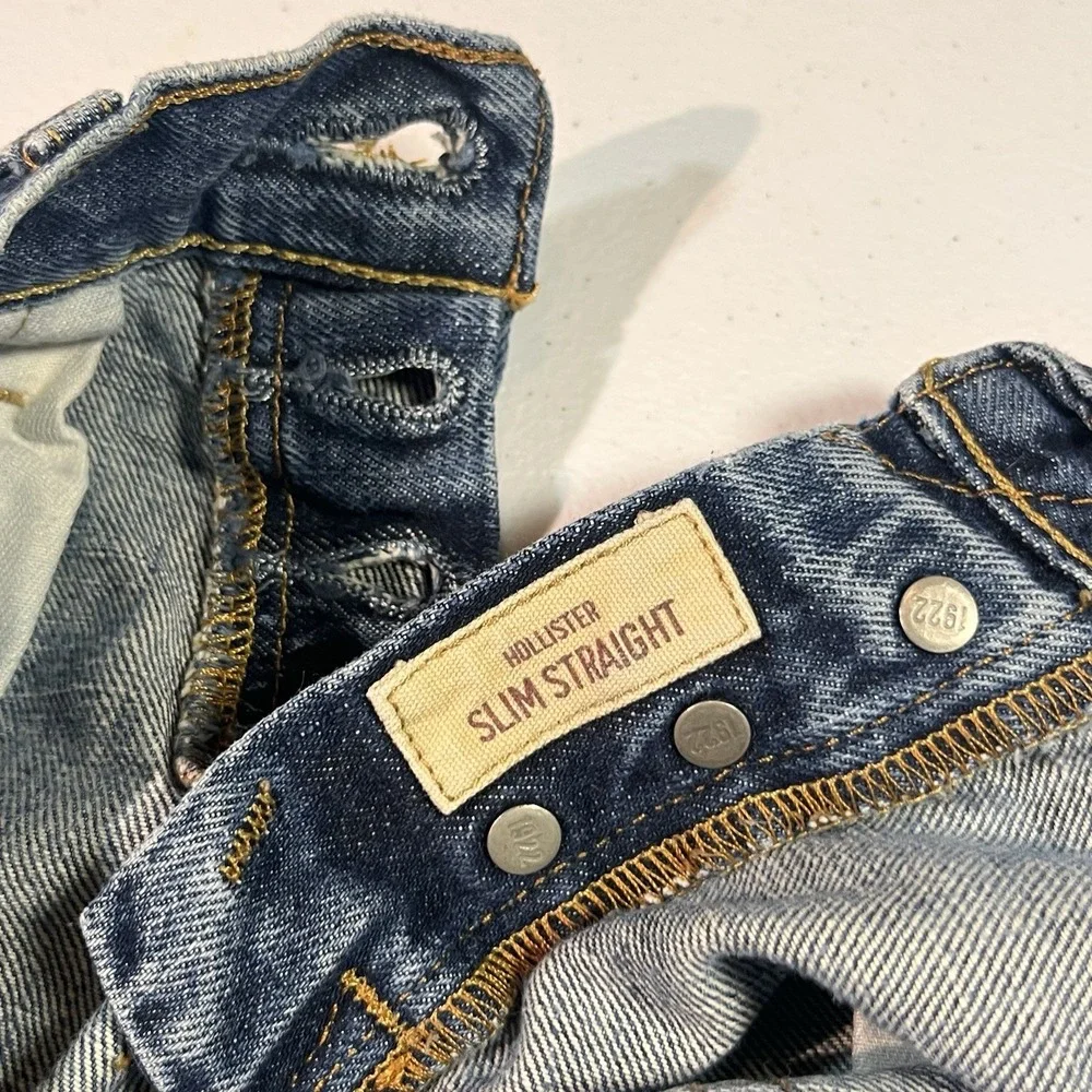 Hollister Slim Straight Jeans Men's 31x32 Blue Medium Wash Button Fly Distressed